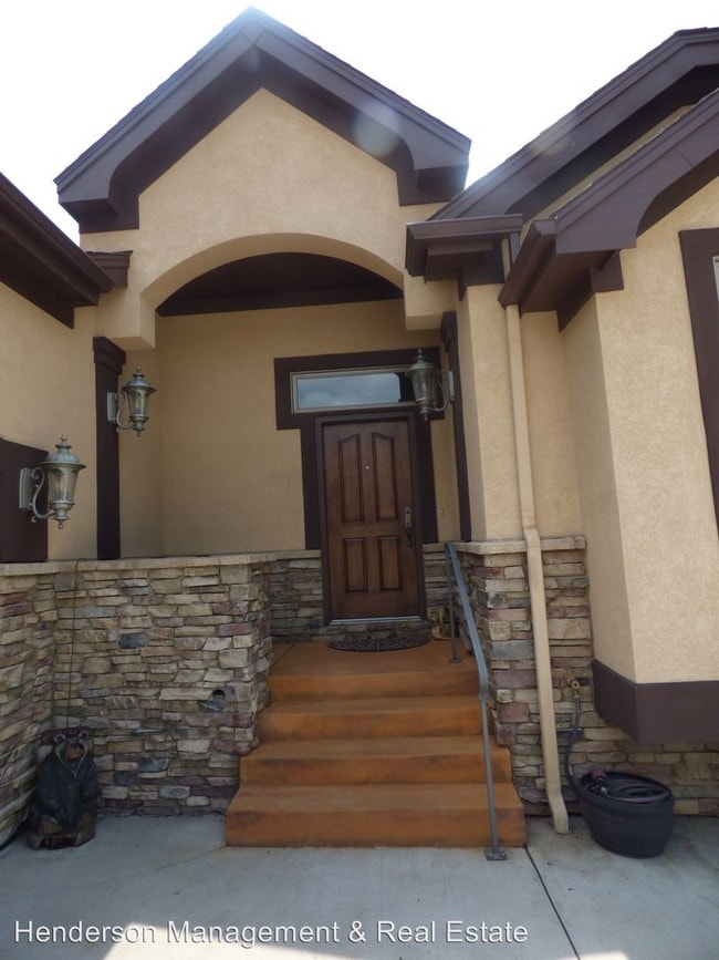 Building Photo - 4 br, 3 bath House - 2312 Seven Lakes Dr.
