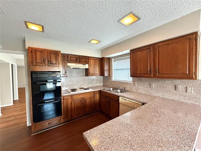 Foto del edificio - 13220 Fall Manor Dr