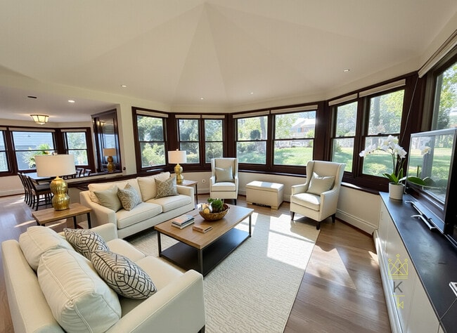 Building Photo - 33 Clearwater Rd Building Photo - 33 Clearwater Rd