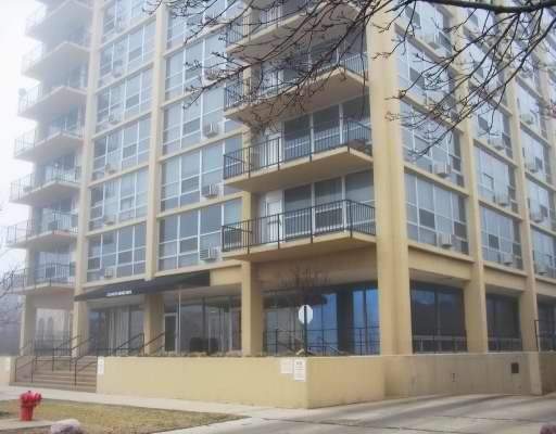 Building Photo - 6730 S South Shore Dr