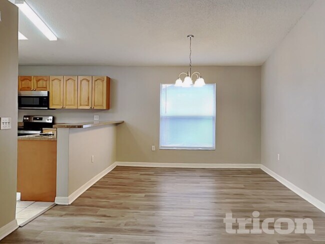Foto del edificio - 914 Whisper Lake Dr