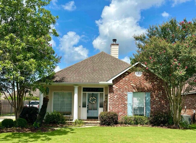 Building Photo - 18262 Lake Myrtle Dr