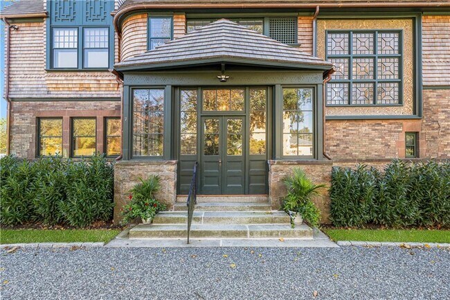 Building Photo - 7 Red Cross Ave