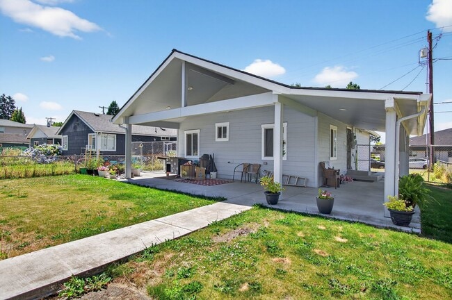 Building Photo - Remodeled open concept home with shop!