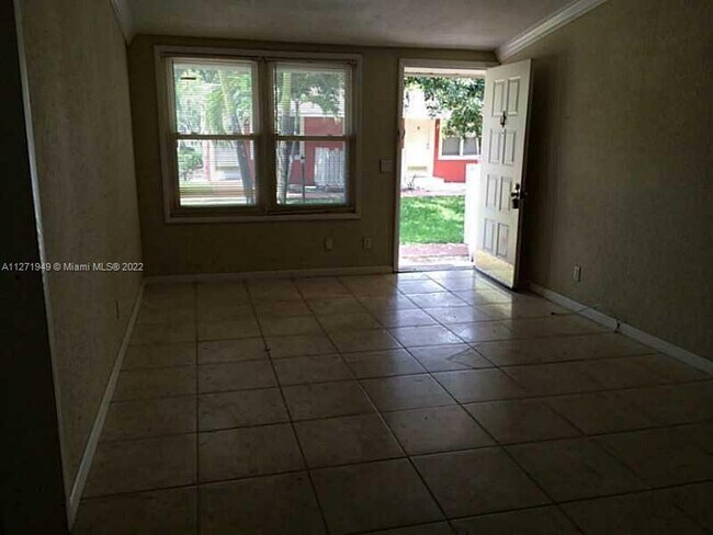 Foto del edificio - 7120 Southgate Blvd