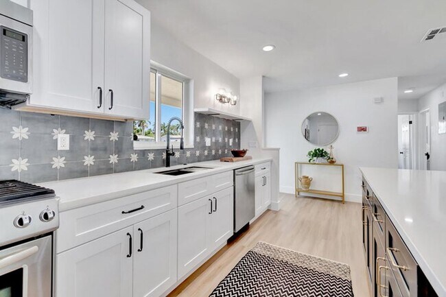 Photo - 620 Las Palmas Park, Boynton Beach, FL 33435 - 2406 House