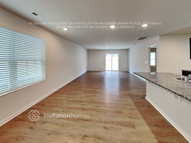 Foto del edificio - 7316 Olive Coast St