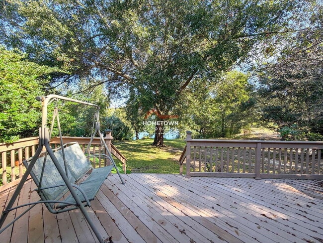 Foto del edificio - 1490 Chalet Pl