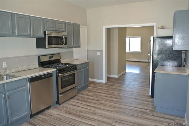 Foto del edificio - 302 Soundview Ave