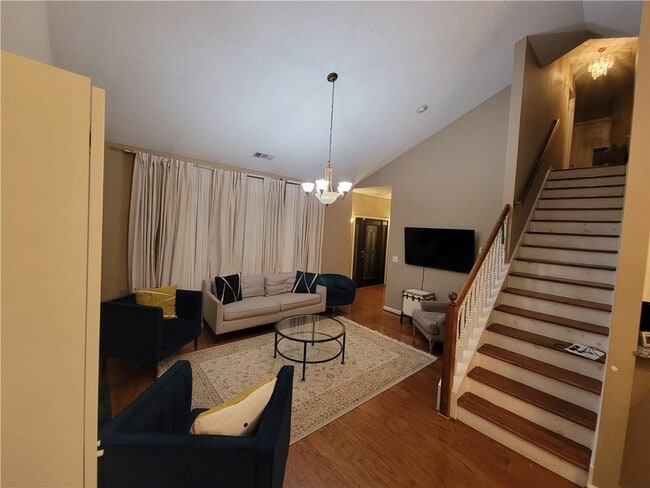 Foto del edificio - 1002 Cedar Trce SW