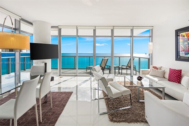 Foto del edificio - 3737 Collins Ave