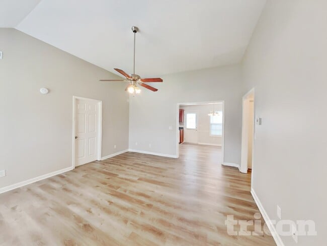 Foto del edificio - 9021 Macbeth Dr