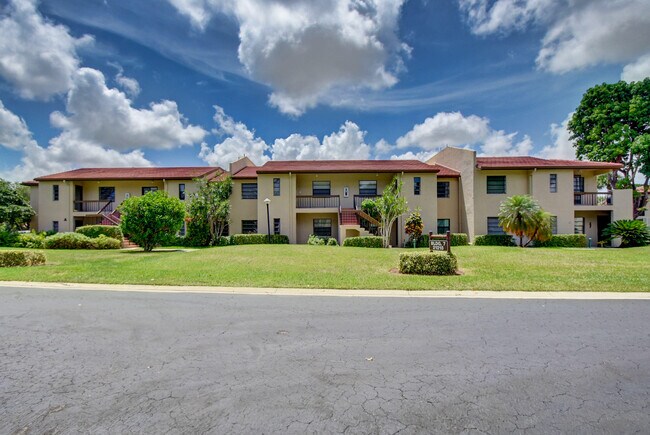 Building Photo - 21218 Lago Cir
