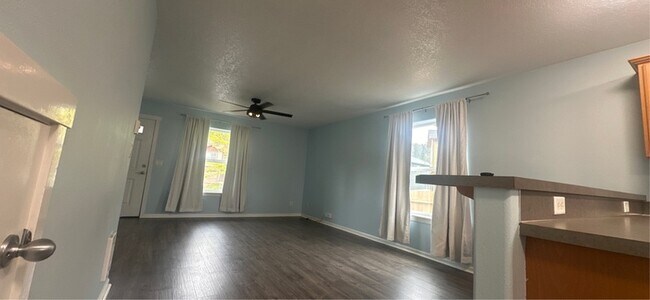 Foto del edificio - 1338 Wagon Wheel Ct