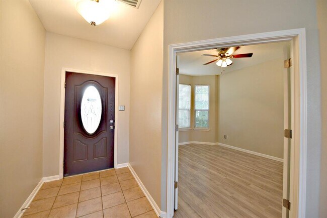 Foto del edificio - 2806 Stirrup Cove