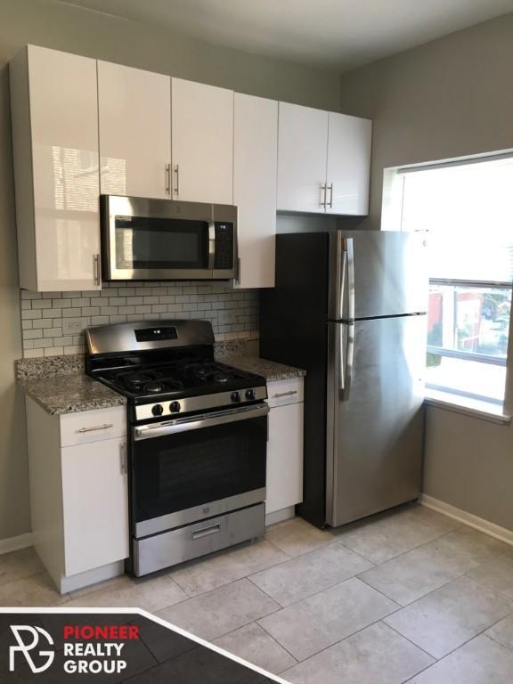 Building Photo - 1 bedroom in CHICAGO IL 60626
