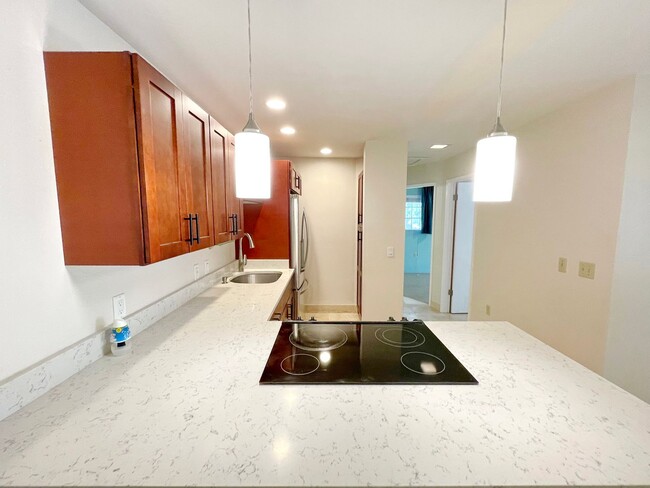 Building Photo - South Maui - Keonekai Villages - Top Floor...