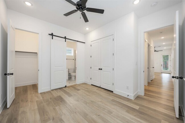 Foto del edificio - 8508 Wileyvale Rd