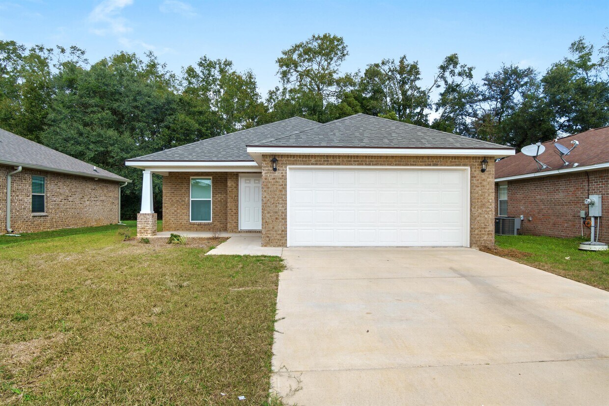 Primary Photo - 16137 Alabama Ave
