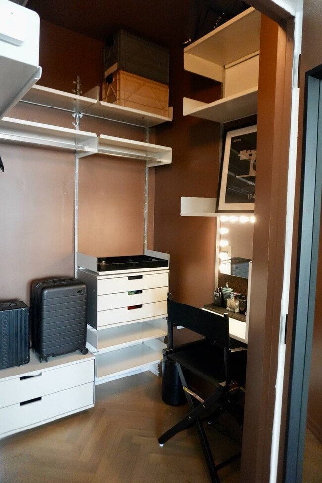 Building Photo - 184 Kent Ave