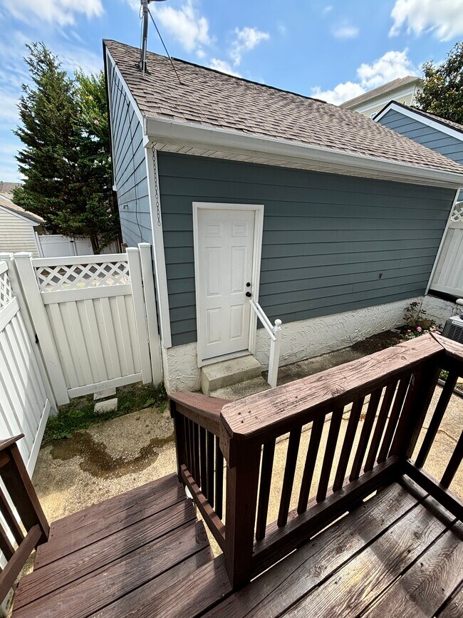 Foto del edificio - 7102 Lenox Village Dr