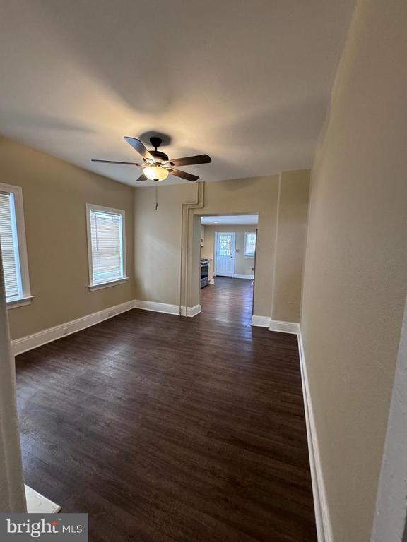 Foto del edificio - 222 W Union St