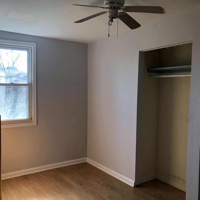 Dormitorio del medio - 5218 Pentridge St