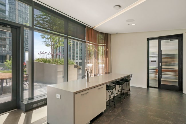 Building Photo - 461 E Waterside Dr