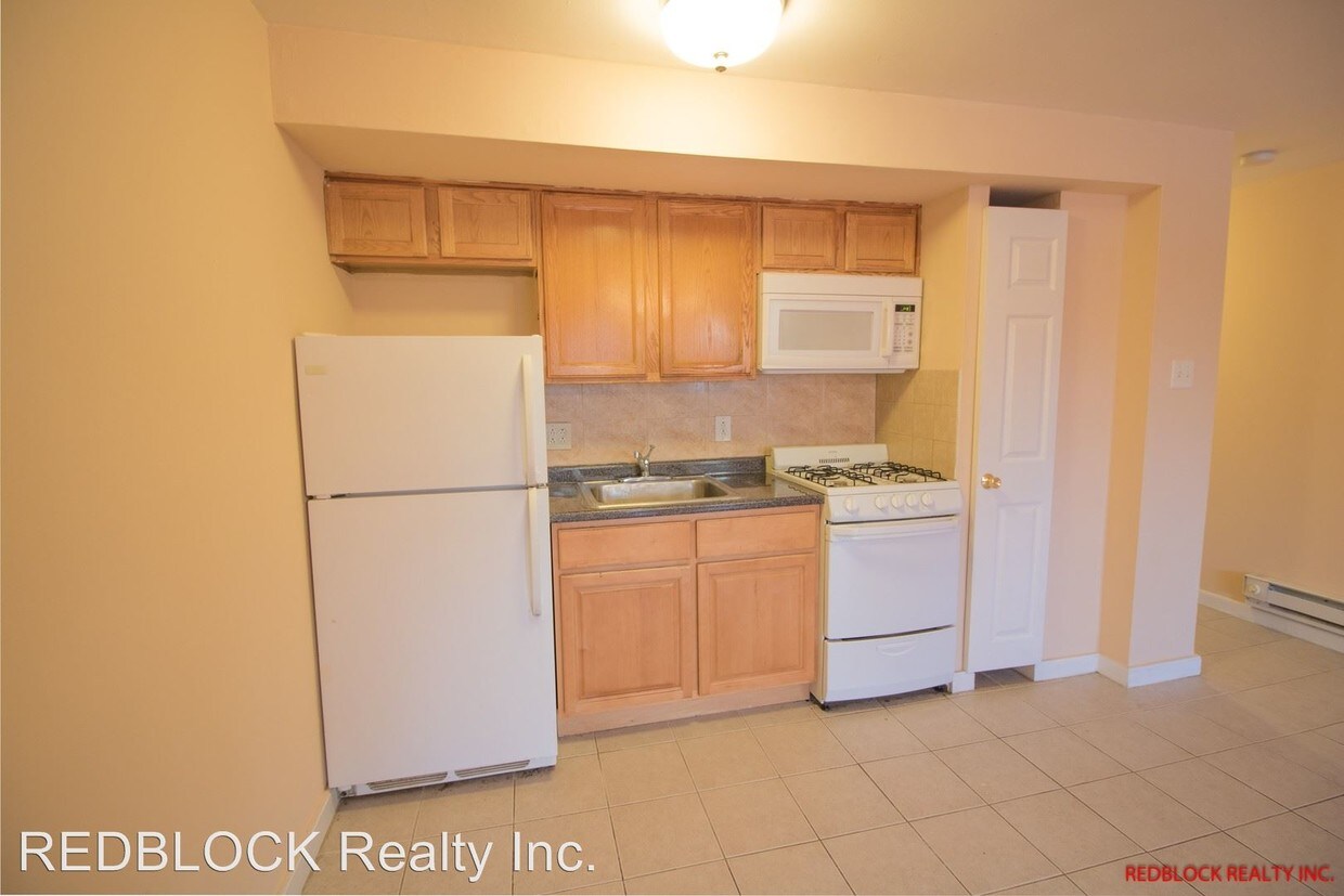 Primary Photo - Studio, 1 bath Apartment - 6935 N 15th Street