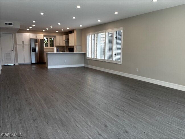 Foto del edificio - 1645 Spoonbill Ln