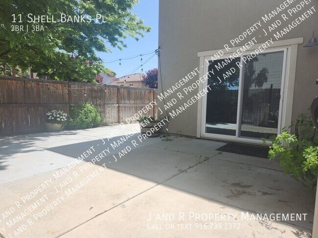 Foto del edificio - 11 Shell Banks Pl