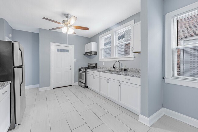 Foto del edificio - 7729 S Laflin St