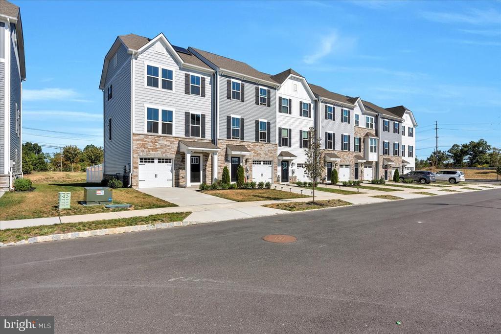 Foto principal - 86 Hamilton Ct