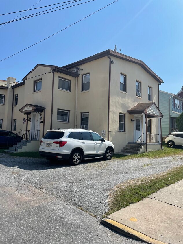 Primary Photo - 37 S 6th Ave