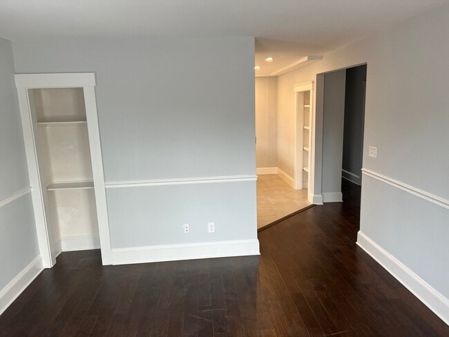 Building Photo - 79 Robert St