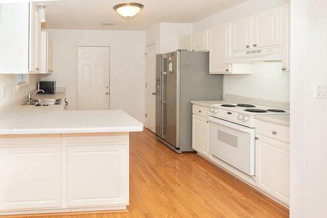 Building Photo - 1854 Laurel Oaks Ct