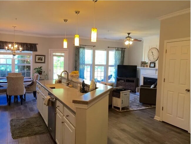 Foto del edificio - 14608 Via Sorrento Dr