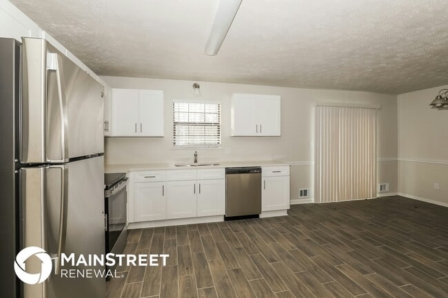 Building Photo - 2845 Woodhollow Ln