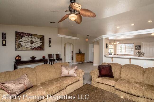 Building Photo - 3 br, 2 bath  - 3551 Oro Grande Blvd.