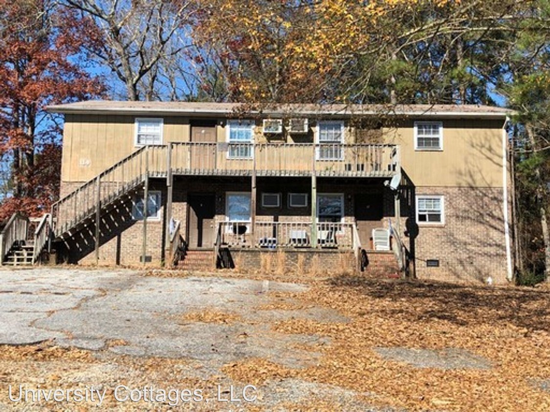Primary Photo - 114 Creekside Dr