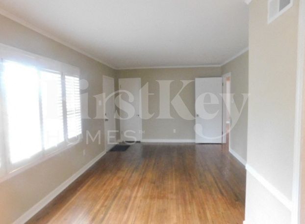 Foto del edificio - 1673 Colonial Rd