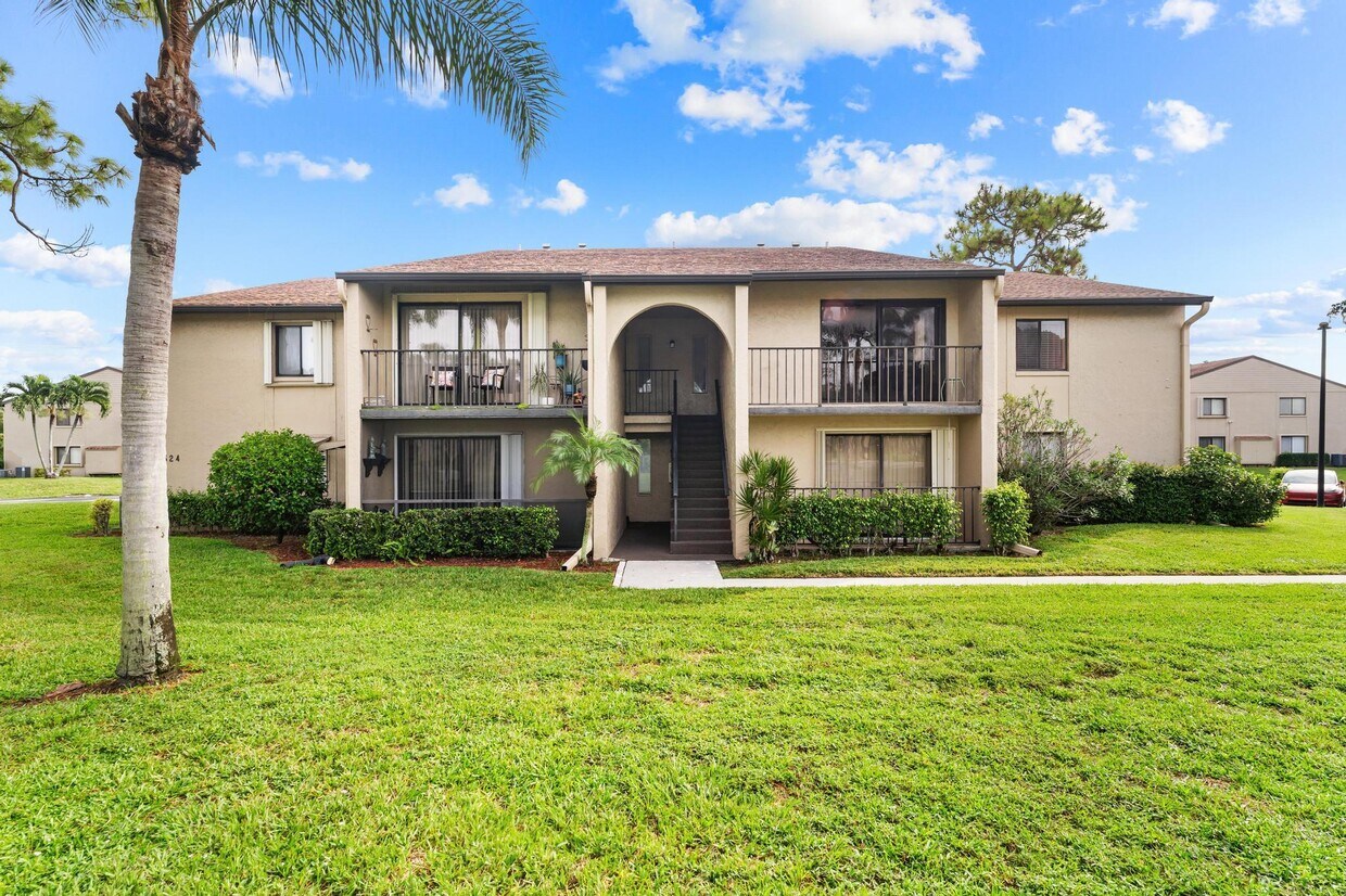 Foto principal - 524 Shady Pine Way