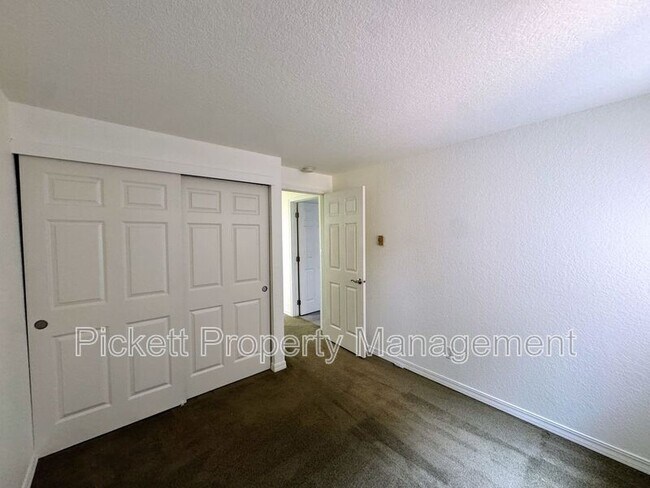Foto del edificio - 1700 W Sunn Fjord Ln