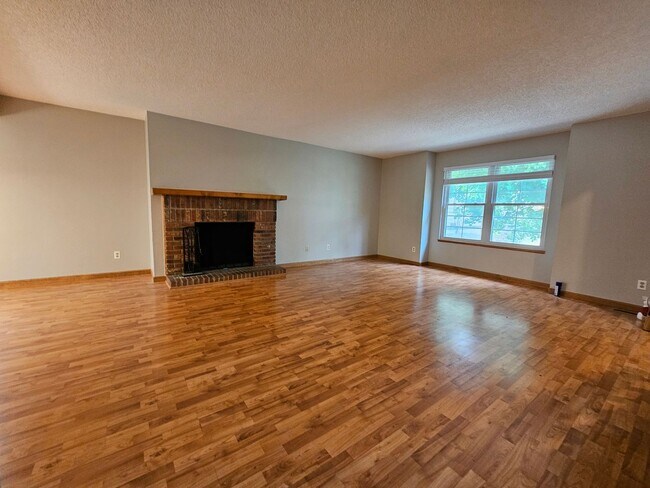 Foto del edificio - Aurora Highlands 3 Bed 2 1/2 Bath House w/...