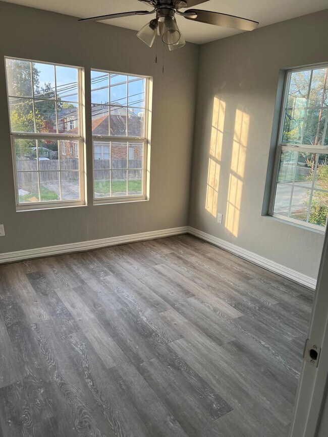 Foto del edificio - 4011 Delano St