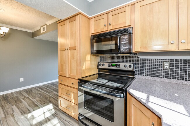 Foto del edificio - 9330 Caspian Way