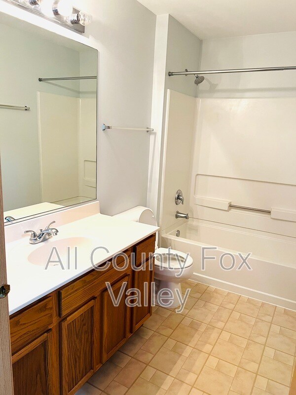 Foto del edificio - 2109 Silverstone Dr