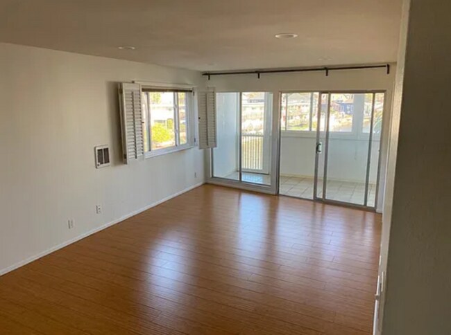Foto del edificio - 2137 Otis Dr
