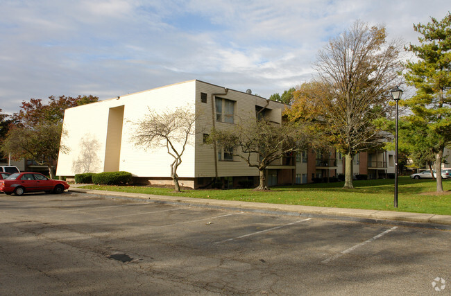 Building Photo - The Trails at Arbor Court