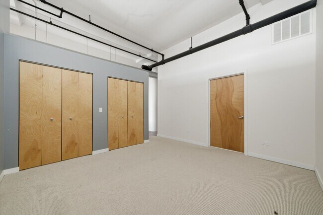 Foto del edificio - 2 Bed, 1.5 Bath With Garage Parking Included